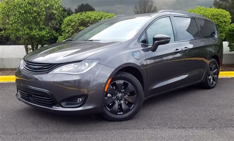 Test Drive 2019 Chrysler Pacifica Hybrid Limited The Daily Drive