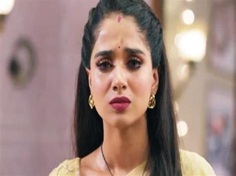 YRKKH Spoilers And Upcoming Twist Roohi To Take Sleeping Pills In Yeh