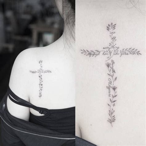 Tatuaje De Una Cruz Floral Que Incluye El Verso Filipenses 4 13 Todo