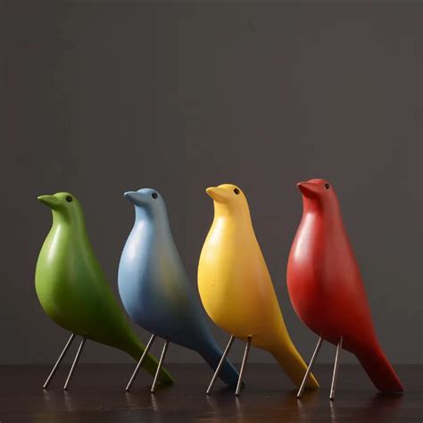 Nordic Wooden Birds Figurines Decorated With A Pure Hand Drawing