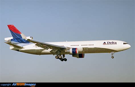 McDonnell Douglas MD 11 Delta Air Lines N813DE AirTeamImages