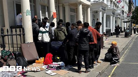 Pimlico Asylum Seekers Left On The Street After Hotel Dispute