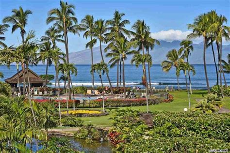 Beautiful Maui Papakea Resort Oceanfront Property – Maui West Condos