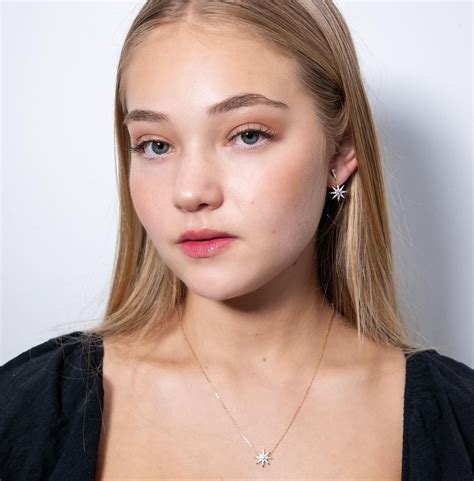 Jasmine Hendriks Biography 23 Photos Age Height Real Name Instagram Account 2025