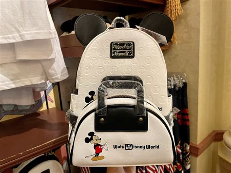 New Donald And Daisy Loungefly Mini Backpack Arrives Third Limited