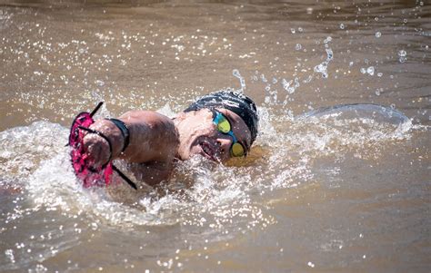 Natation Théo Curin premier nageur handisport à terminer une course