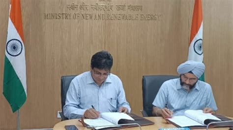 Bis Signs Mou With Iit Guwahati Iit Gandhinagar And Nit Calicut For