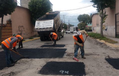 A través del bacheo recupera Toluca calles y avenidas