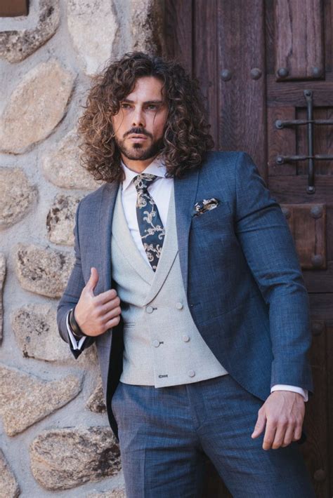 Modelo Urban Guillermo Villanueva Trajes De Novio Elegantes En Toledo