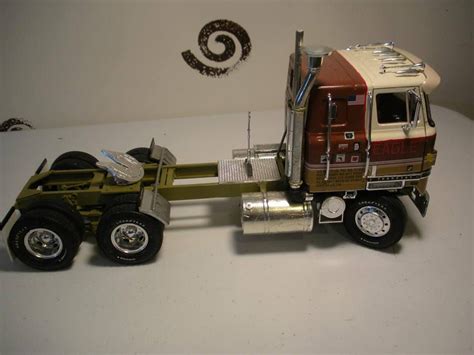 Pin By Mark Maida On Models Model Truck Kits Aluminum Trailer