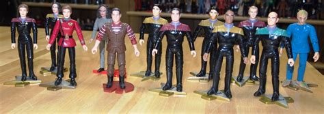 Remembering The Collectibles Of Star Trek: Voyager – TrekMovie.com