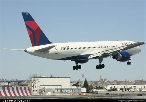 N608DA Boeing 757 232 Delta Air Lines Sergio Cardona JetPhotos