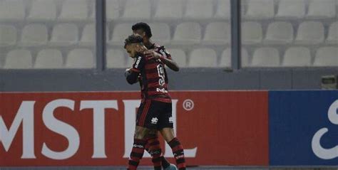 Xô Crise Flamengo Estreia Com Vitória Na Libertadores Strikers