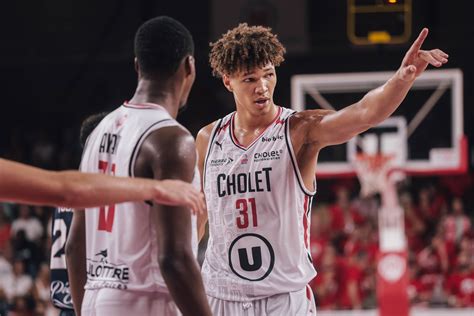 Abonnez vous à Skweek avec Cholet Basket Cholet Basket