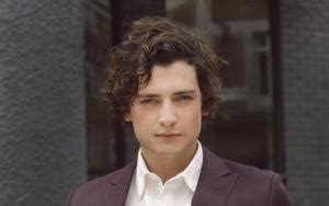 Aneurin Barnard biography, net worth, salary, married, divorce ...