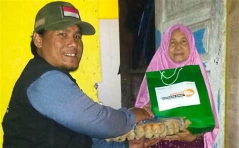 Laznas Bmh Tebar Paket Ramadhan Untuk Keluarga Dhuafa Di Mamuju Bmh