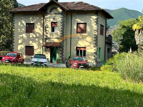 Vendita Villa Unifamiliare In Via Mirabella Iseo Buono Stato Posto