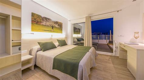 Hostal MarÍ Ibizasant Antoni De Portmany 344 Fotos Comparação De Preços E 12 Avaliações