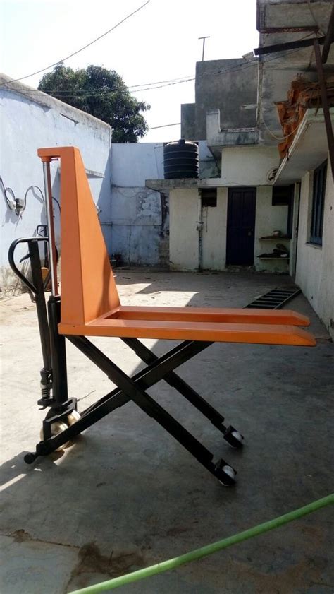 Hand Operated High Lift Pallet Truck For Material Handling At Rs