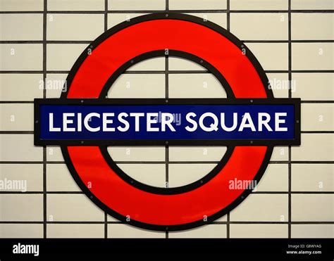 Cartello Della Stazione Della Metropolitana Di Leicester Square