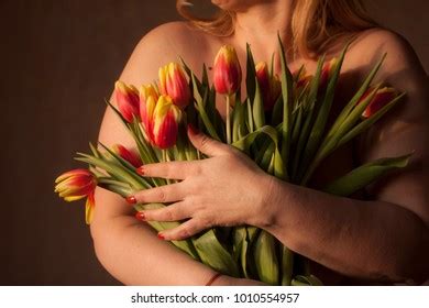 Naked Woman Holding Bouquet Tulips Stock Photo 1010554969 Shutterstock