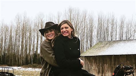 I M So Gay Cowgirl Sara Lance The Love Of Her Life Ava