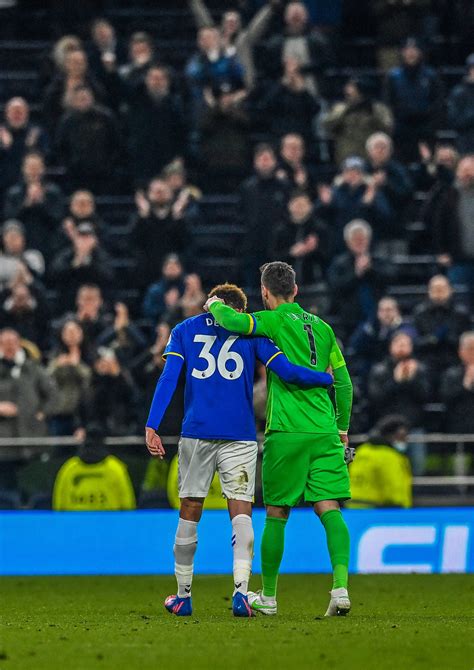 The Spurs Web ⚪️ On Twitter This Photo Is Pure Class 🤍💙