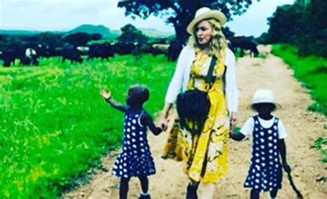 Madonna Posts Rare Photo Of Herself With All Six Kids Au