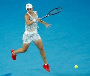 Ashleigh Barty to face Danielle Collins in Australian Open 2022 final ...