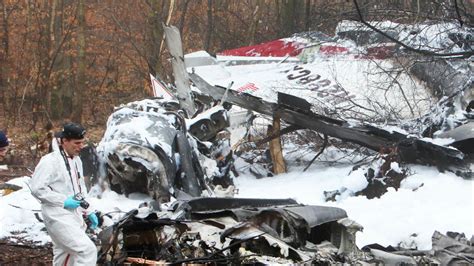 Death toll in German small plane crash up to 5 - Yahoo Finance