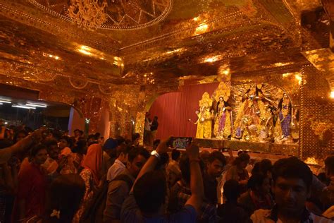 11 Famous Kolkata Durga Puja Pandals