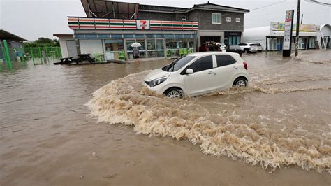 VIDÉO La Corée du Sud submergée par des pluies torrentielles au