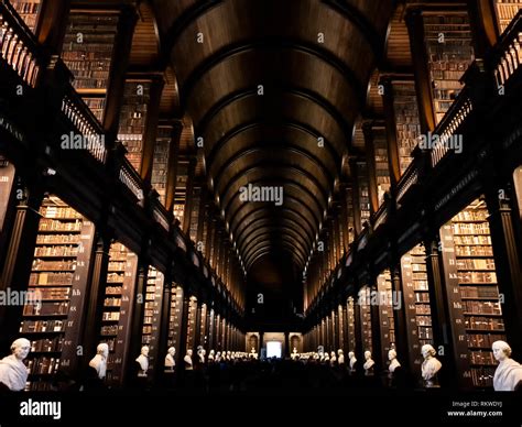 Trinity college library building dublin hi-res stock photography and ...