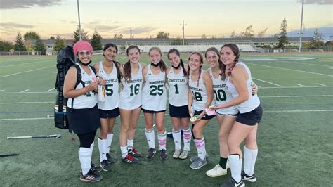 Seniors Say Goodbye To Field Hockey With Senior Night Sendoff The Epitaph