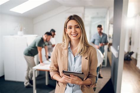 Kauffrau Kaufmann F R B Romanagement Ausbildung Gehalt Aufgaben