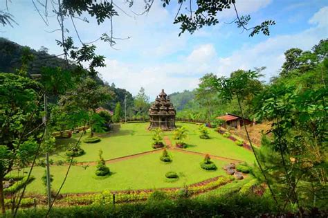 Selogriyo Temple Day Tour From Yogyakarta Melampa Indonesia