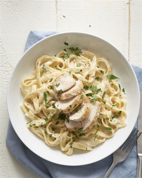 Classic Chicken Alfredo Pasta Recipe (Rich & Creamy) | The Kitchn