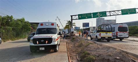 Aparatoso Accidente En El Bulevar Colosio De Cancún