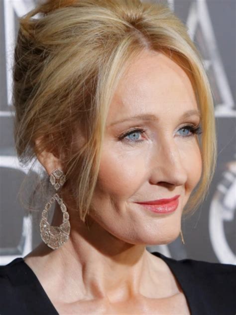 J K Rowling Diz Que Recusou Participar Do Especial De Anos De Harry