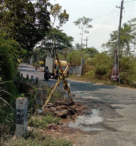 Perbaikan Jalan Rusak Hingga Kebocoran Pipa PDAM Perumda Tirta