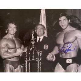 Lou Ferrigno Hercules Original Signed 8X10 Photo #89