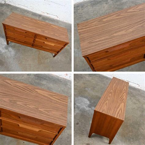 Vintage Mid-Century Modern Johnson Carper Fashion Trend 6 Drawer Walnut