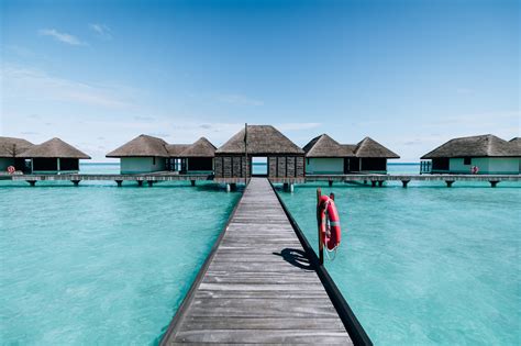 FOUR SEASONS RESORTS IN MALDIVES