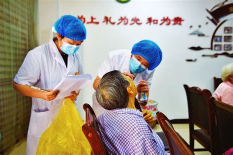 关爱老年人口腔健康，綦江区开展“全国爱牙日”科普活动 上游新闻 汇聚向上的力量