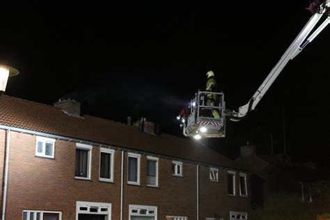 Vlammen Slaan Uit Schoorsteen Aan De Houtlaan In Drachten Drachten