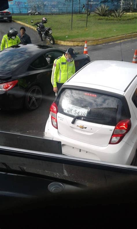 Controles De Veh Culos Particulares En Quito Tras Medidas De