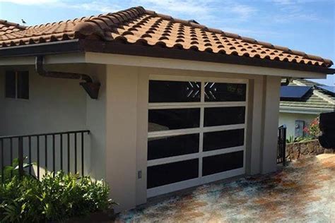 Raynor Hawaii Aluminum Garage Doors