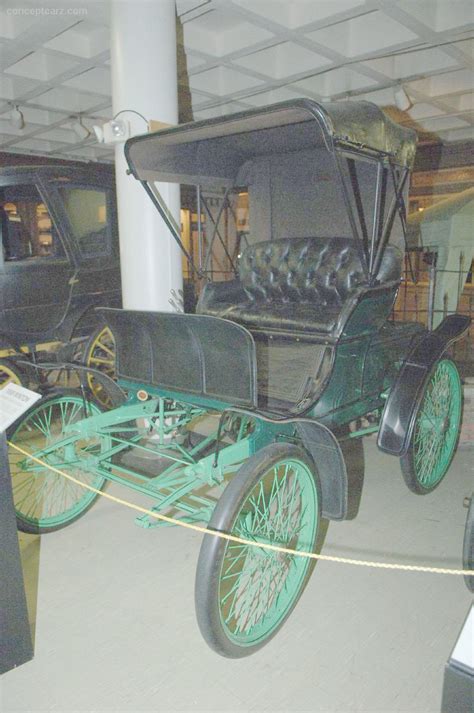 1899 Winton Motor Carriage Phaeton Image. Photo 1 of 6