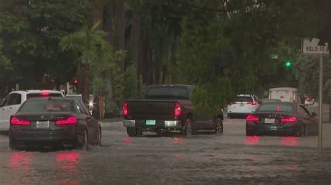 Fuertes lluvias causan retrasos y cancelación de vuelos en el