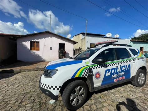 Adolescente Ataca Homem Golpe De Machado Dentro De Casa Em Pedro Ii